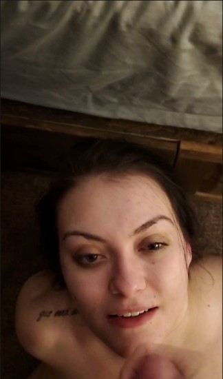 [Image: Cumshots7229001704.jpg]