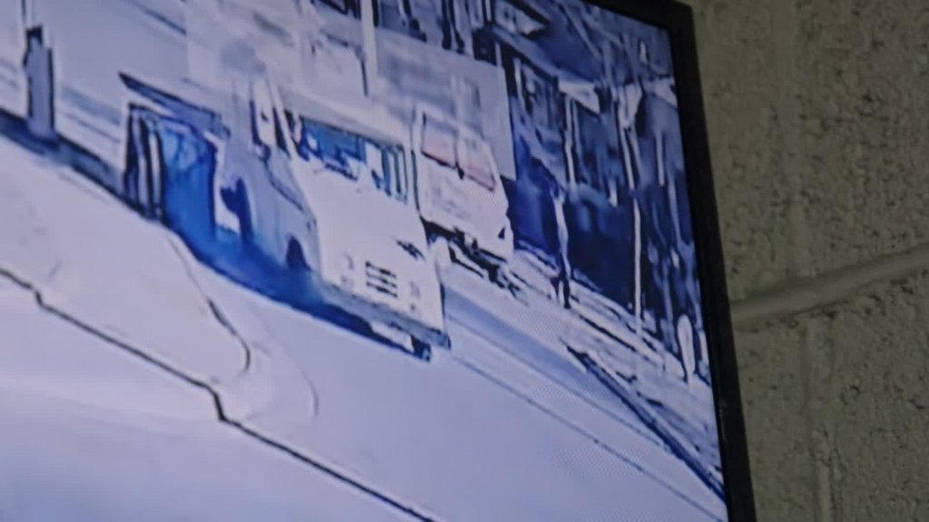 [Image: v7q77xgth9oy.jpg]