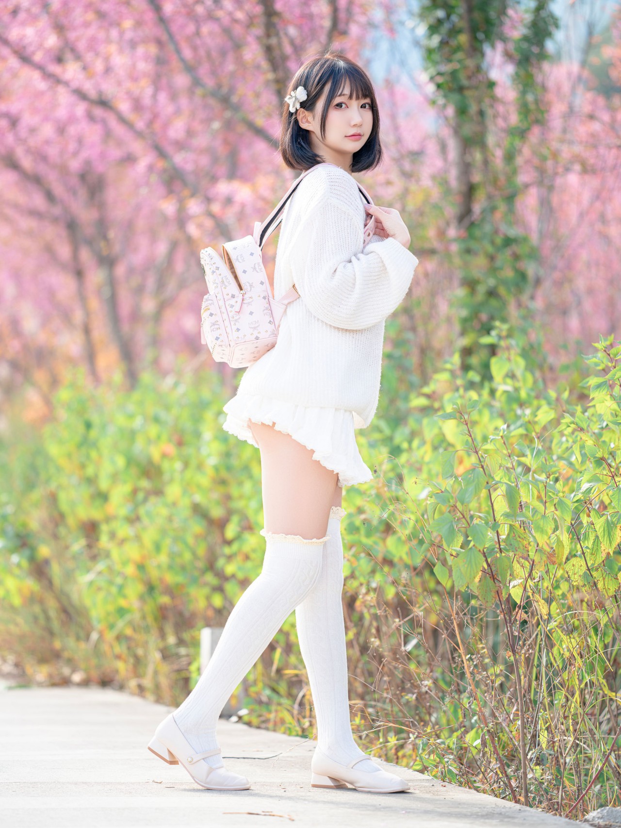 nagisa 魔物喵《樱花树下》写真，清新优雅的气质美女插图2