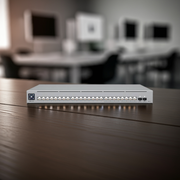 Switch Ubiquiti UniFi Pro Max 24 de frente