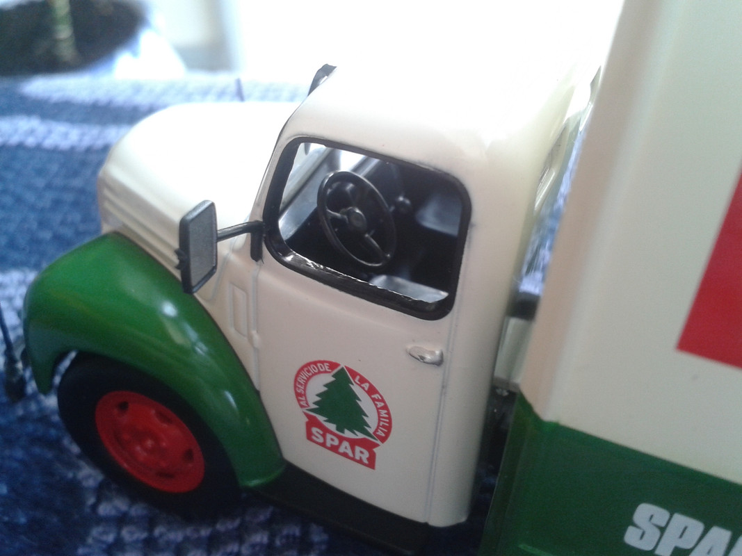 1962 Ebro EB-45 “Spar” (Ixo - nº 30 Camiones de Antaño) (13)