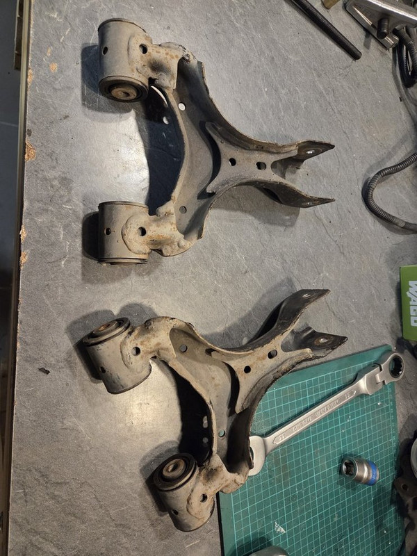 [Immagine: S1Afms-EBRe-Kehb-GSE1OGdw.jpg]