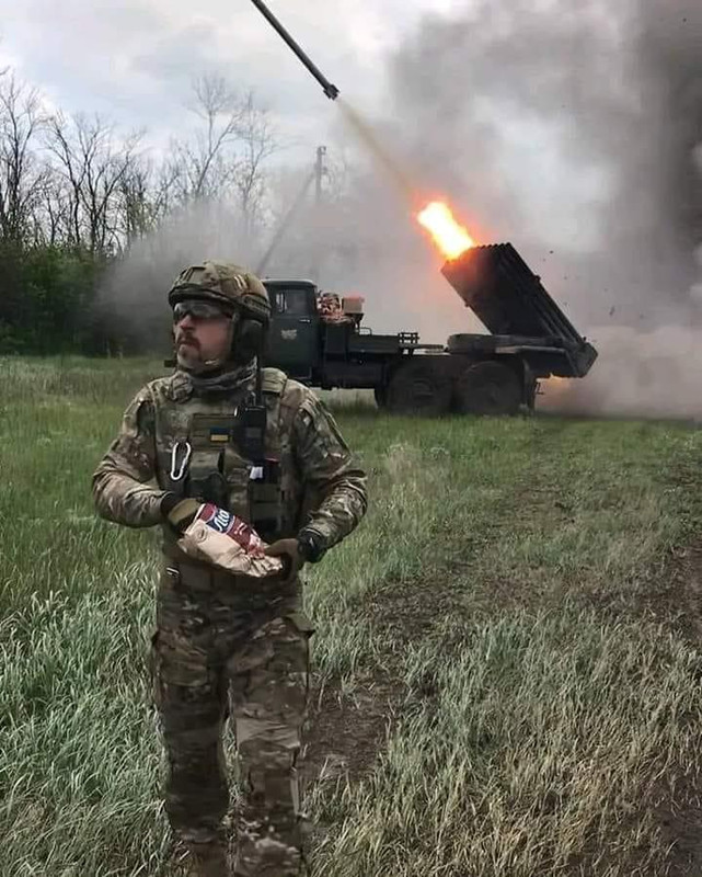 Ukraine fights against the enemy - Page 27 2rocket