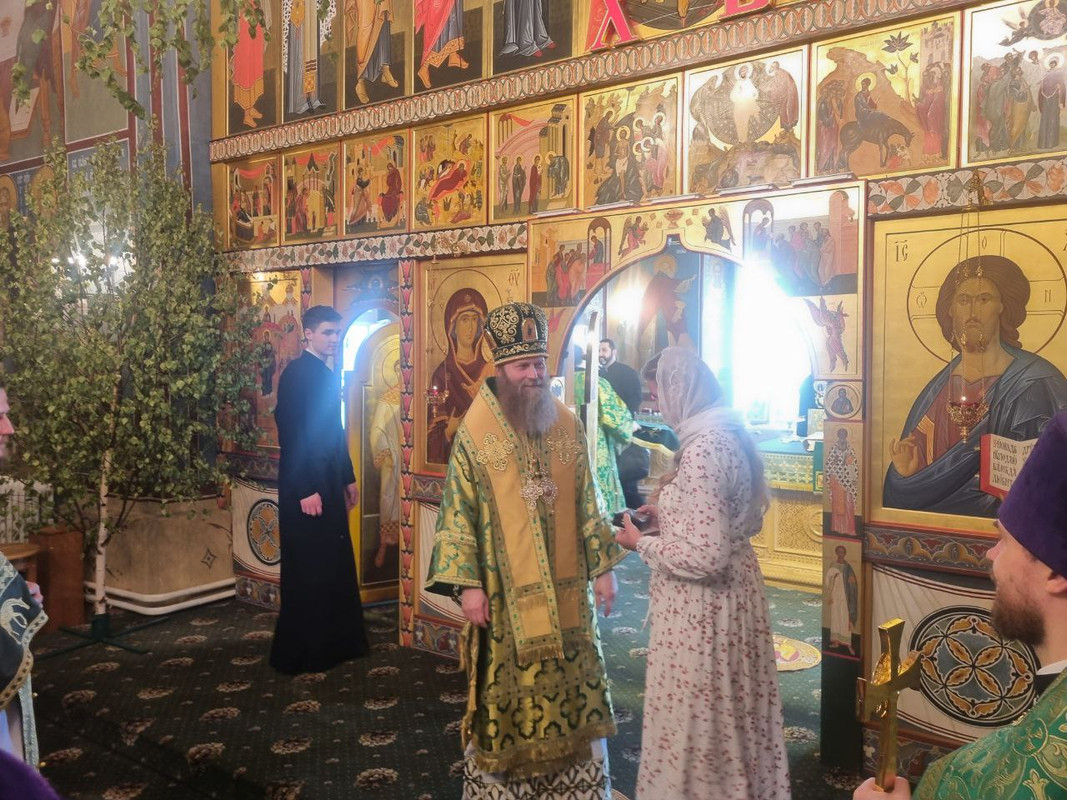 photo-5348207042529194710-y