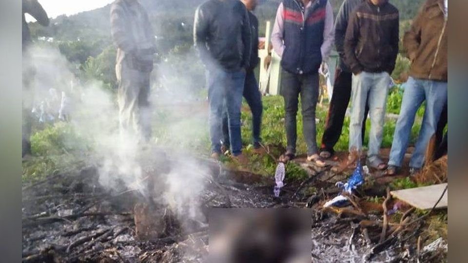 Lucas, un presunto ladrón es quemado con leña y abandonado en baldío de Chiapas