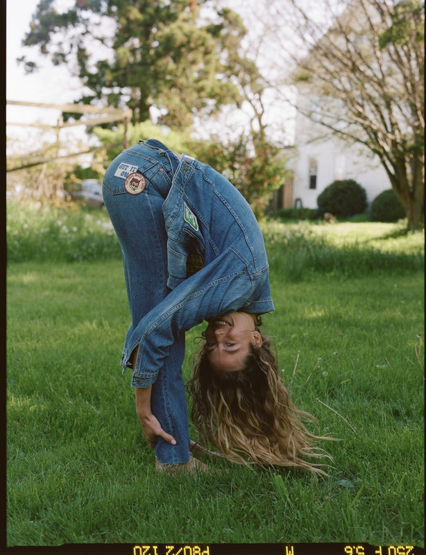 hannah-ferguson-for-solid-striped-x-re-done-2019-swimwear-15