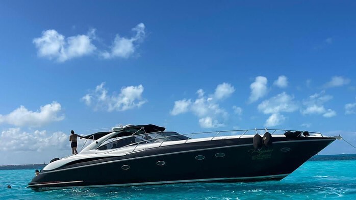 Pegasus 60 ft boat charter Cancun - Panoramic view showing spacious deck perfect for Isla Mujeres tours