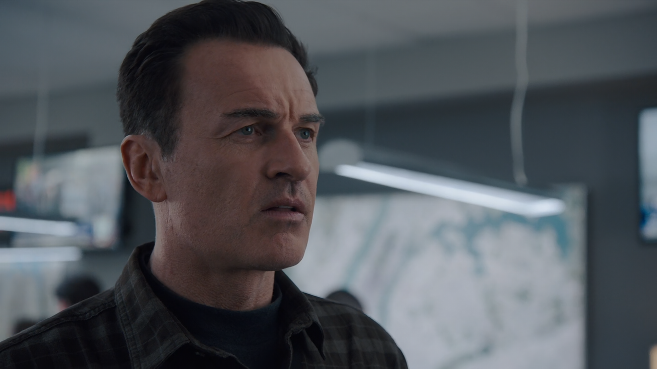 FBI.S02E18.American.Dreams.(1).1080p.10bit.AMZN.WEB-DL.AAC5.1.HEVC-Vyndros.mkv_snapshot_25.15_[2020.
