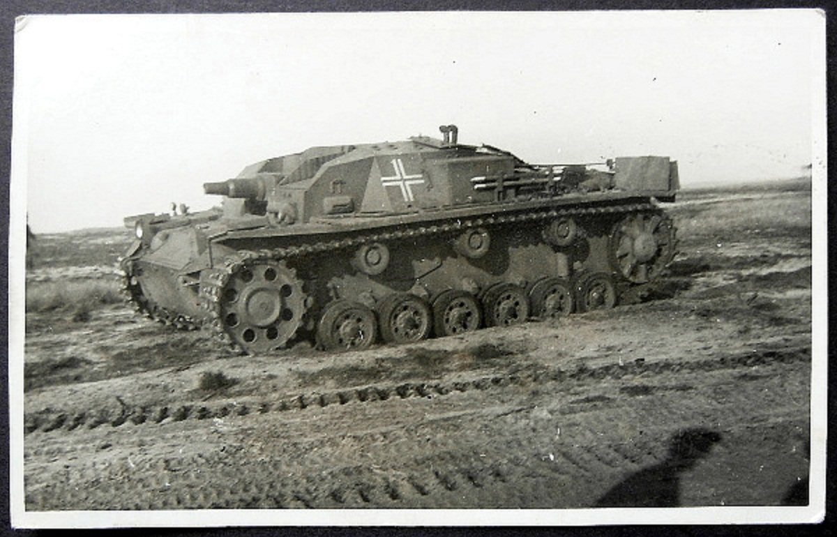 Sturmgeschütz Stug 40 Ausf. A im Gefecht Panzer 