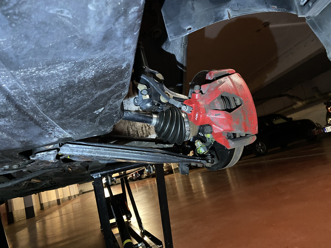 136CA2E8-B561-406B-8EF8-884ED2ADF2A5