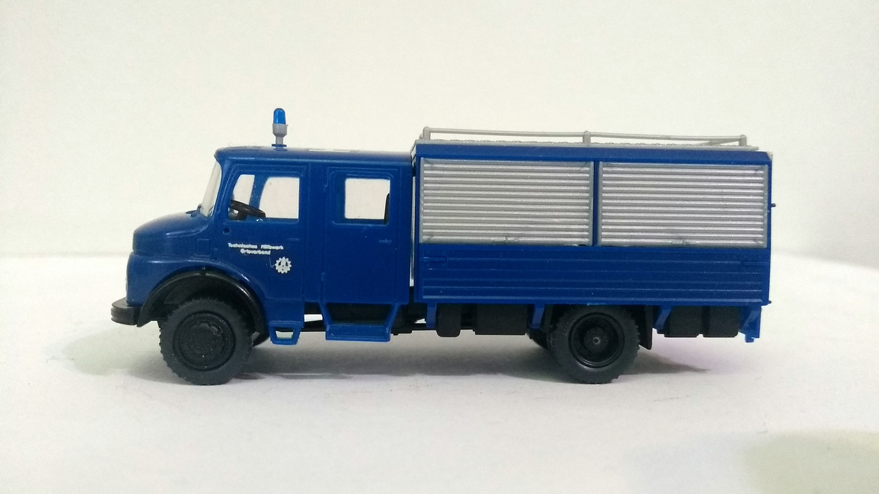 Mach (2452)