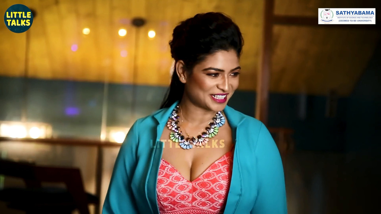 [Image: Busty-VJ-Maheswari-Photoshoot-cleavage-s...hot-04.jpg]