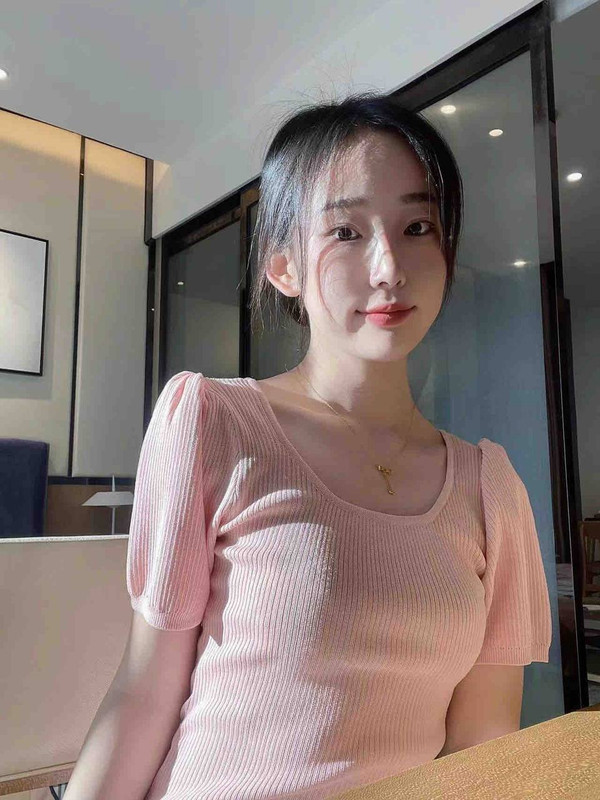 台中七期頂級摩鐵高挑專櫃女神私密約會