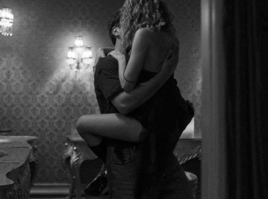 Tumblr-l-1109668753497266