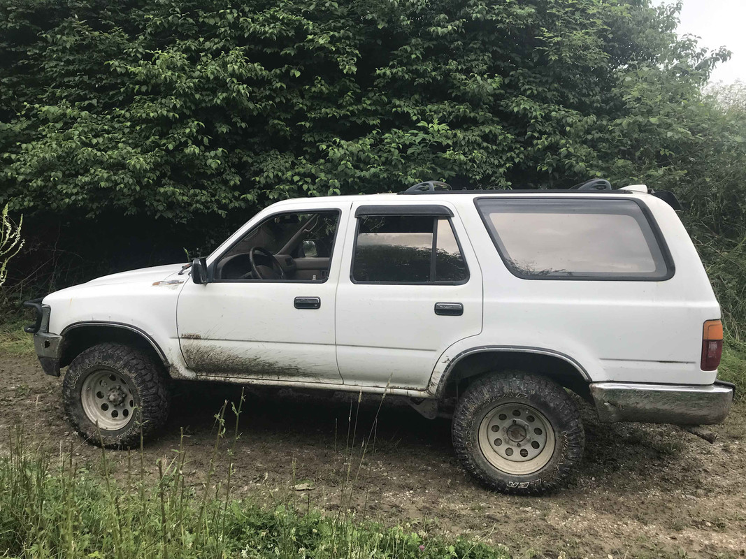 Toyota 4-Runner 3 (1)