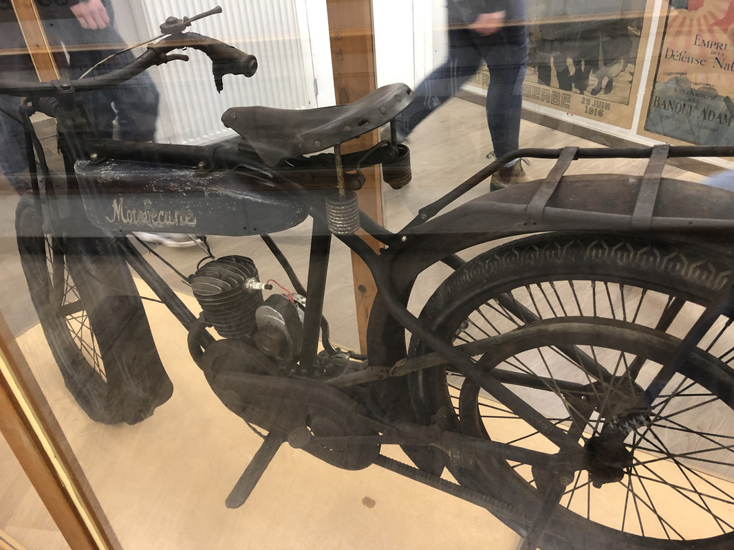 08BADD34-2ACD-4B81-8586-25DFD01C341F