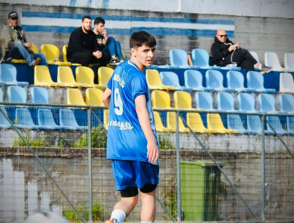 Ο ΟΜΗΡΟΣ  ΑΠΟΚΤΗΣΕ 18ΧΡΟΝΟ ΑΜΥΝΤΙΚΟ ΑΠΟ ΤΗ ΛΕΣΒΟ