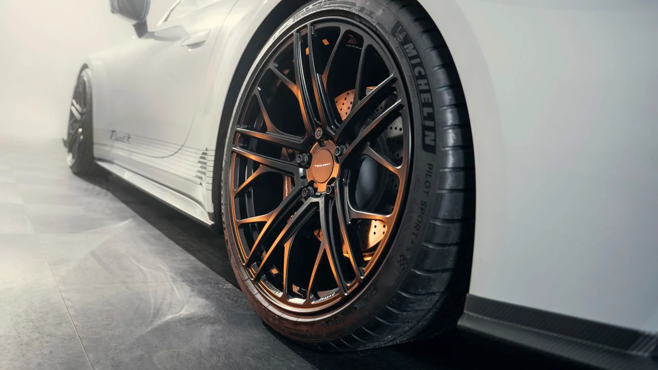 porsche-911-2025110304-1759433787-19.webp