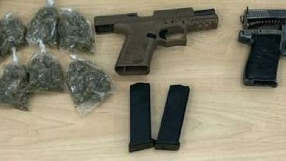 (FOTOS) Golpe al crimen en Ciudad Obregón: Autoridades de Cajeme detienen a 3 con armas y drogas