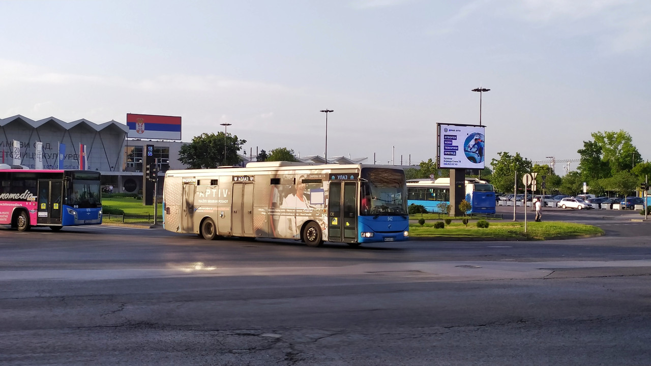 Iveco Crossway 12 LE (2011) #942 i Ikarbus Ik-112N (2017) #978