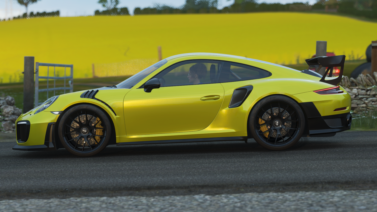 FH4-Porsche-911-GT2-RS-1.png