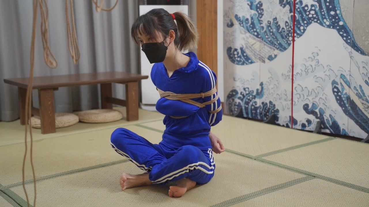 象人原创 嗷嗷校服股绳驷马.mp4_20230208_094004.804