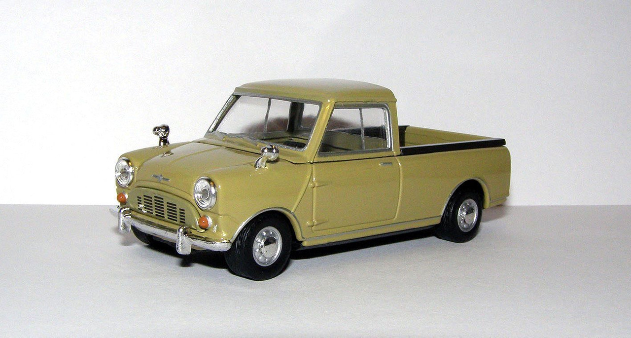 1961 Morris Mini-Minor Mk.I (ADO15) Pickup (Cararama- Hongwell) 1