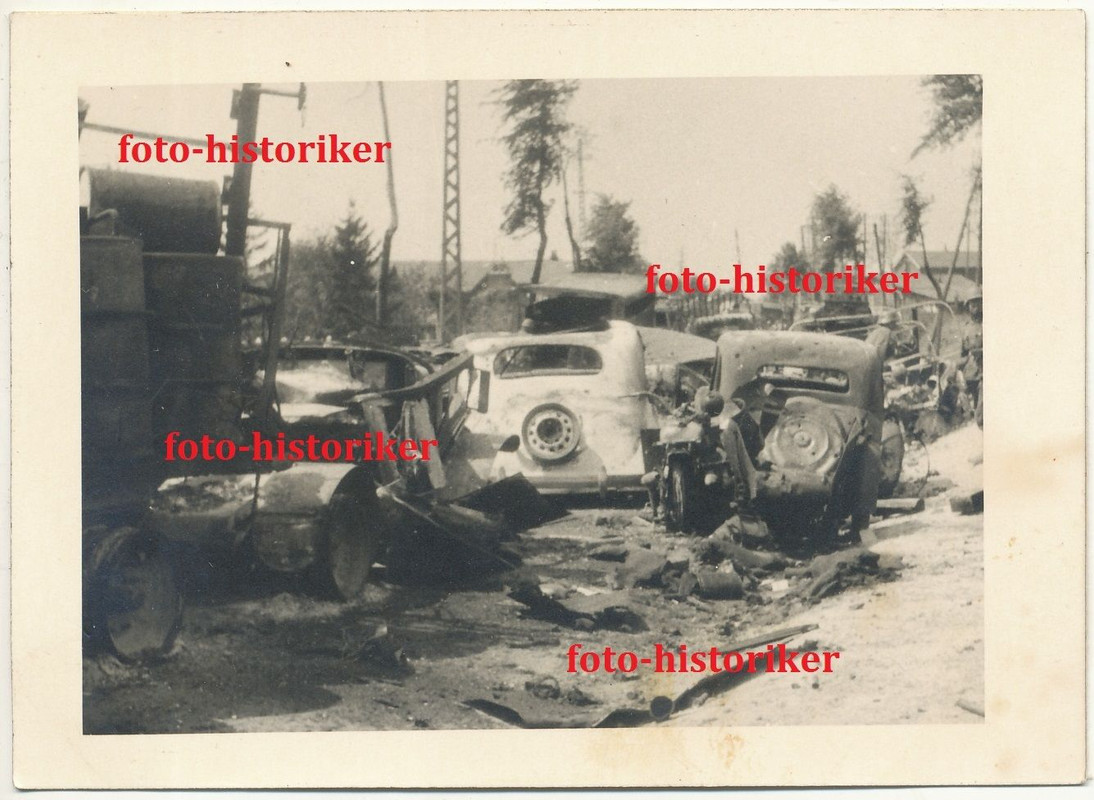 zerstörte französische PKW LKW Citroen 11CV Vorm