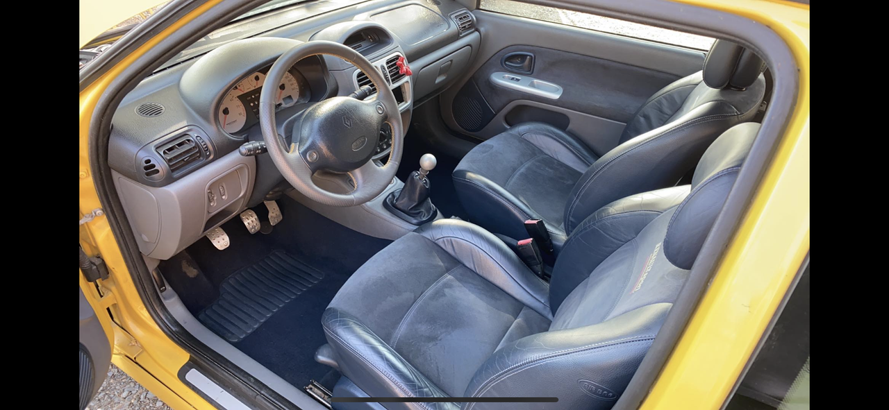 4315A0CC-F897-417B-AE35-93880D3F1BA2