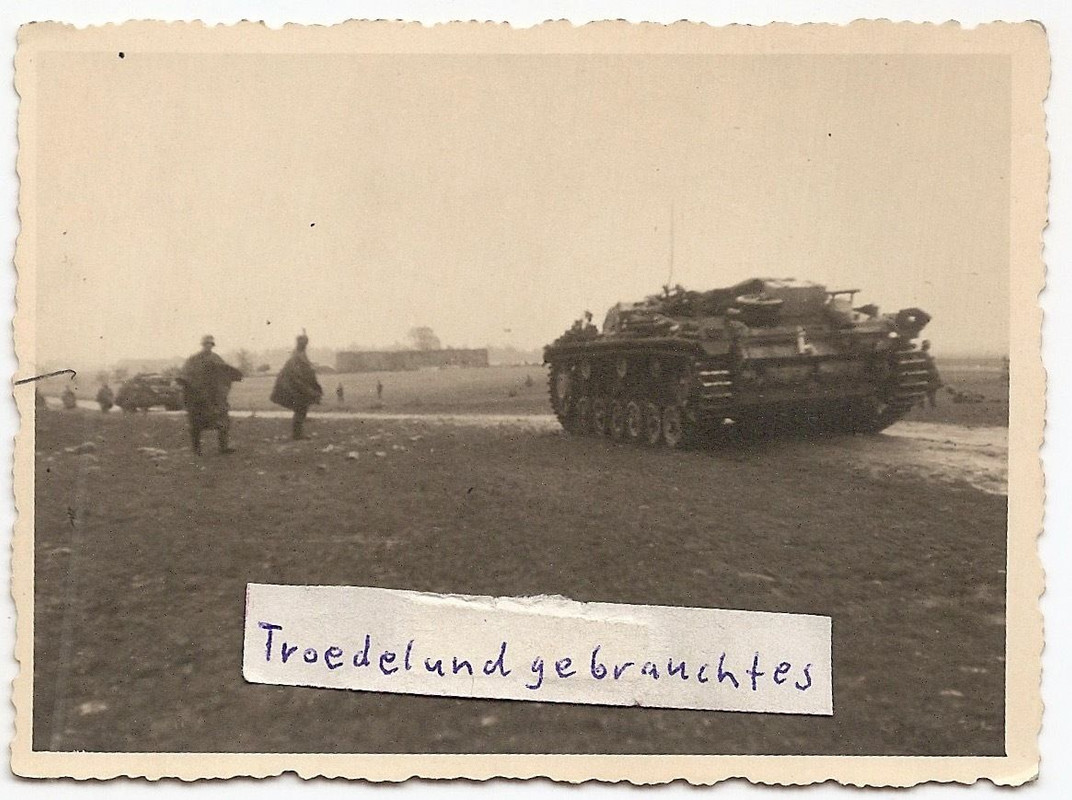 FOTO WW2 OSTFRONT RUSSLAND STURMGESCHÜTZ PANZER 