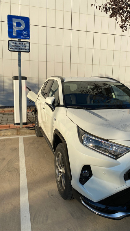 11BA08E7-C615-41B5-AC42-6963B806C929