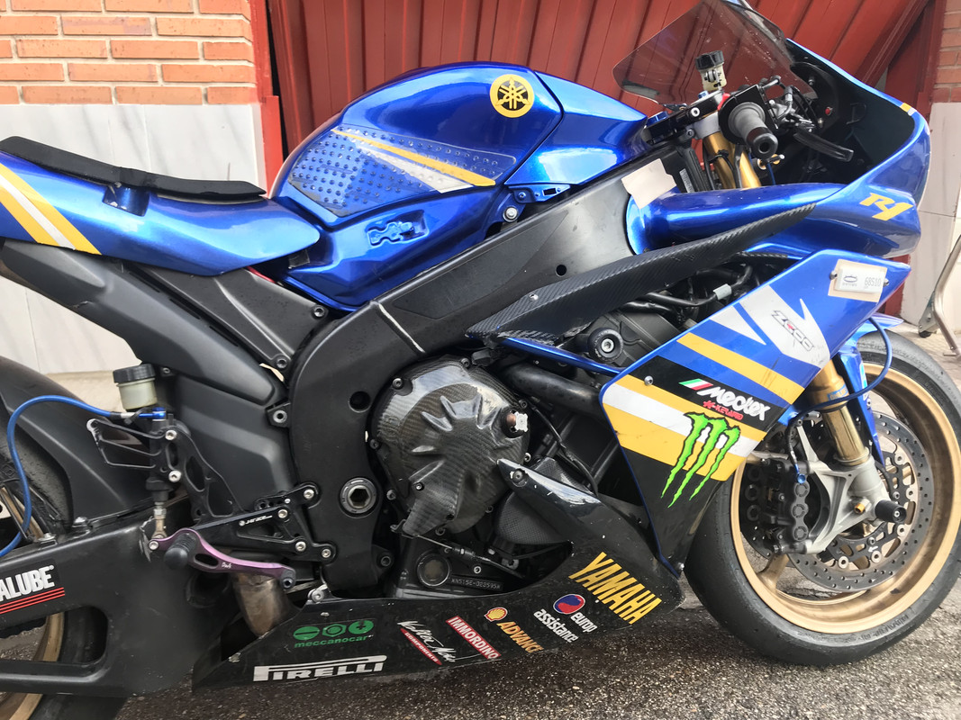 9FB8FAA9-55A4-4E8F-A136-AE216A6306E6