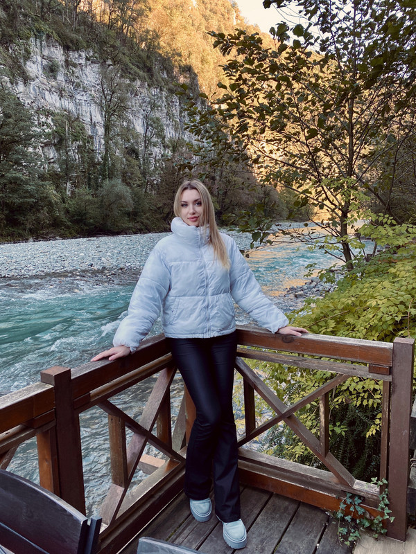 DFB31BC2-9B21-4A07-B207-A950FAC1EE57