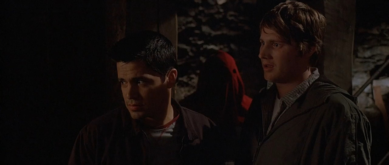 Hostel 2005 Director's Cut BluRay [Hindi + English] 480p 720p ESub Screenshot