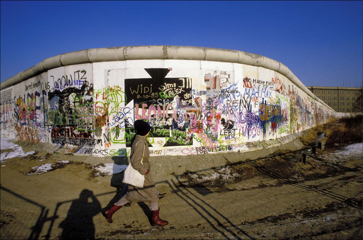 everyday-life-berlin-wall (7)