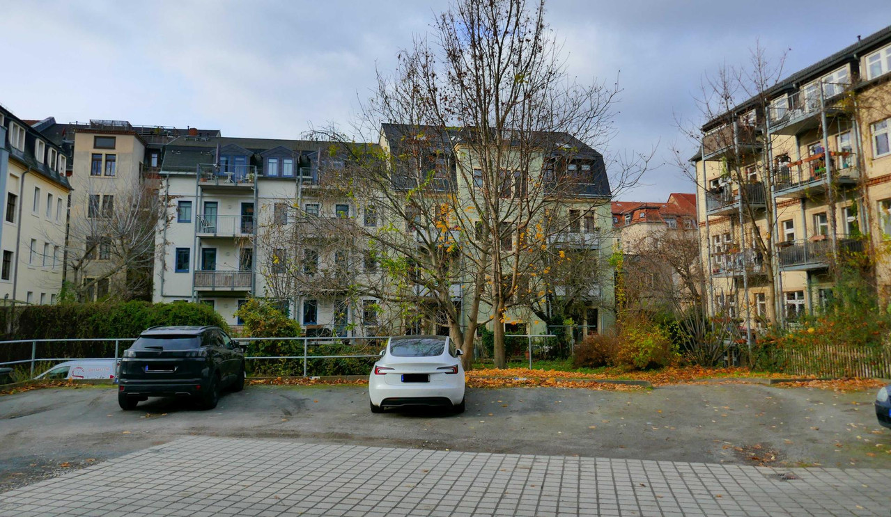 Bild: https://i.postimg.cc/4NQYWgfC/P1320859.jpg