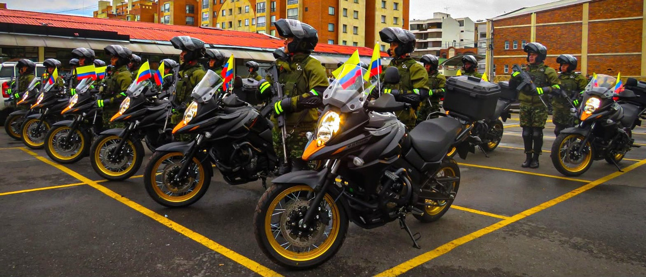 [Imagen: Suzuki-EJC-firma-EJC.jpg]