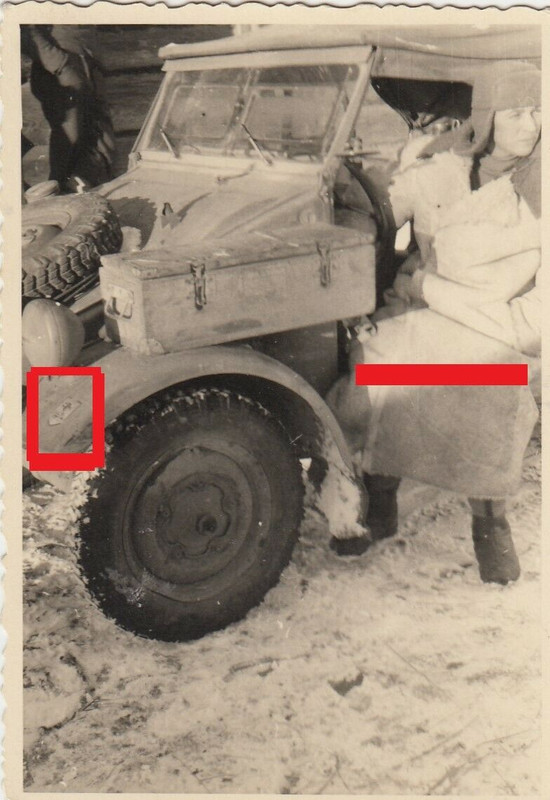Foto Schirrmeister Sturmgeschütz Abteilung 600 mit VW Kübelwagen Wappen.
