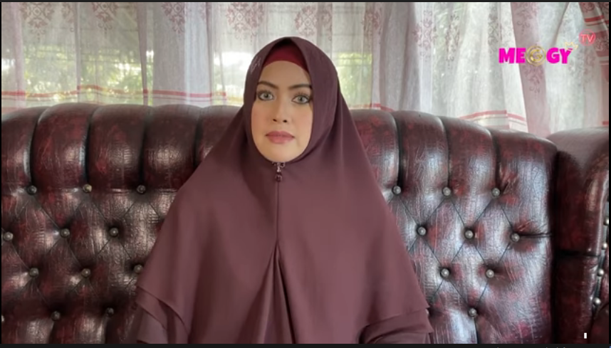 Meggy Wulandari ungkap fakta soal anaknya yang disebut tertekan tinggal di Makassar.