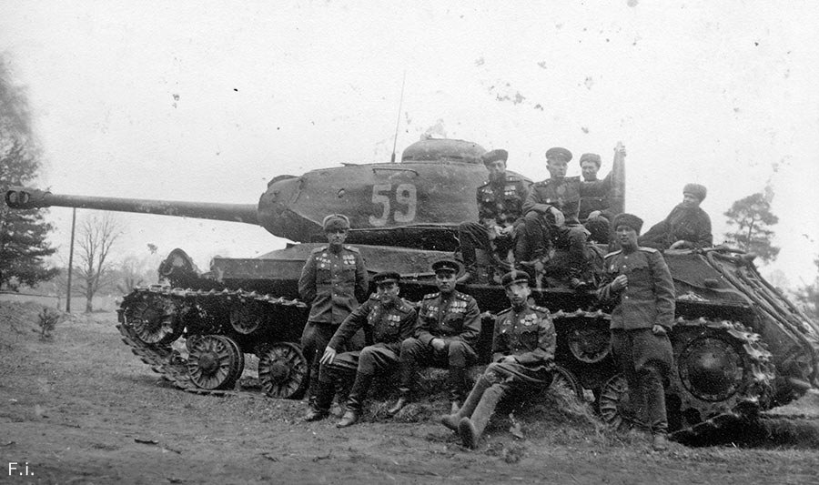 Командный состав 88-го отдельного гвардейского тяжелого танковог