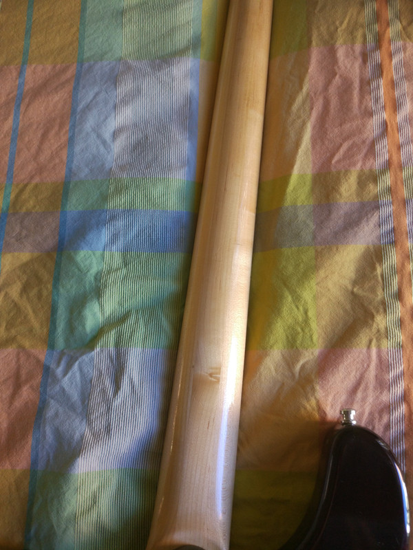 ATK 400 mástil atrás