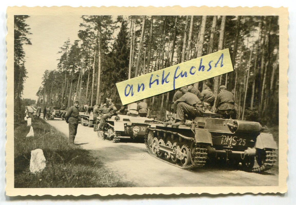 Foto - 4 - Deutscher Panzer mit Kennung RMS-25 aus Lyck in Ostpreußen im 2.WK