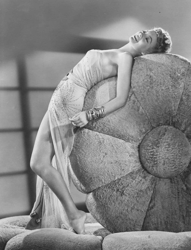 loretta_young_d10