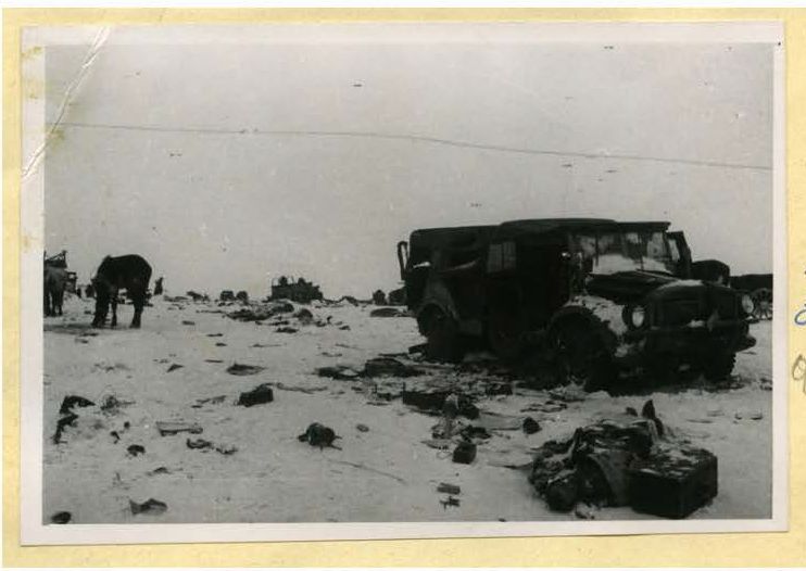 На поле боя после разгрома нем-фашистских войск,