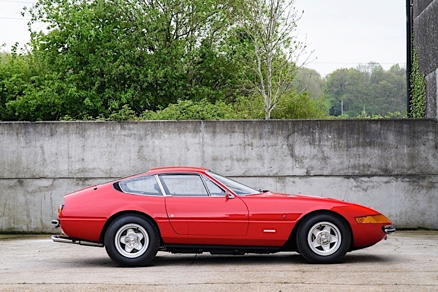 Elton John's 1972 Ferrari 365 GTB4 Daytona (2)