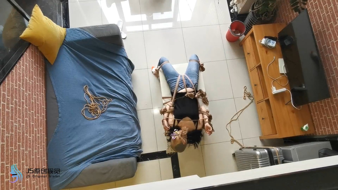 JS原创 小冷 牛仔裤棉袜 冷兮.mp4_20201105_091300.378