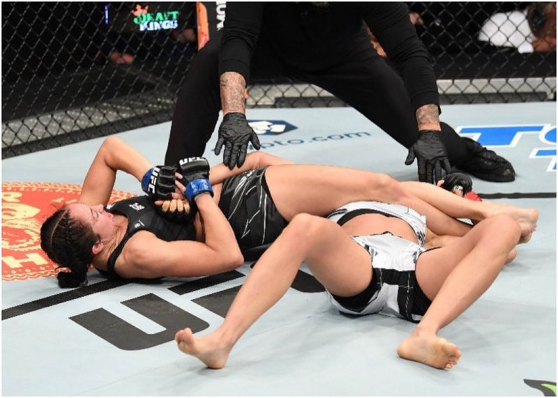 Джесика Пен засили Ковалкевич към изхода на UFC със събмишън