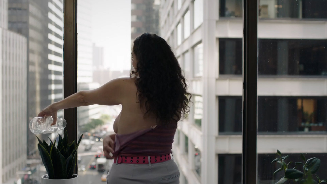 Catherine.Cohen_High.Maintenance.00_00_07_06.Still003