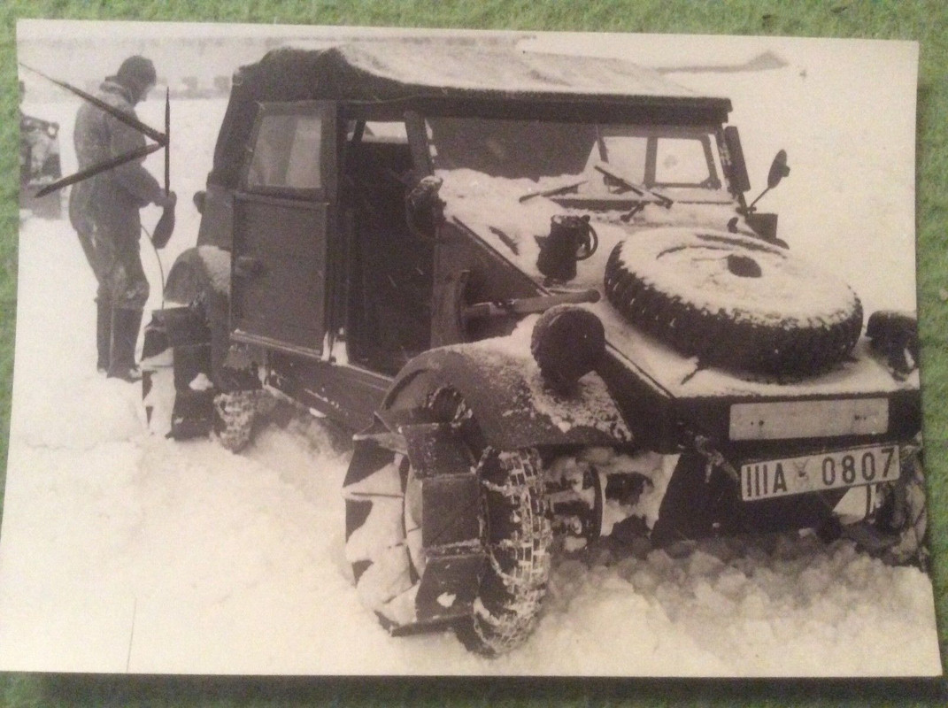 Foto VW KDF Kübelwagen mit Raupen Ketten Prototyp St. Johann in 