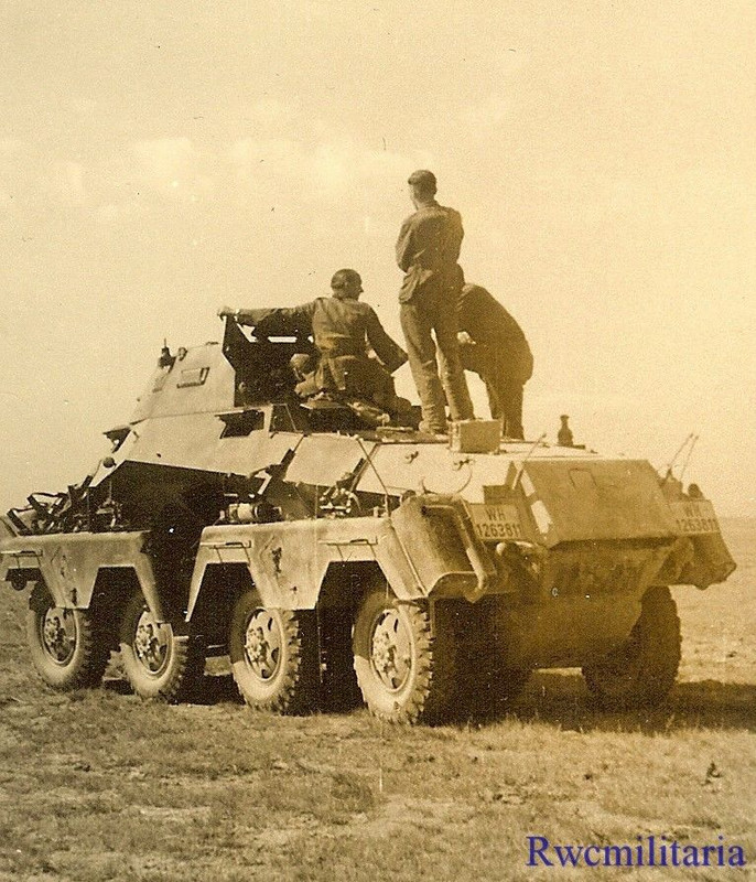 German SdKfz.232 8-RAD Armored Car (WH-1263811) 